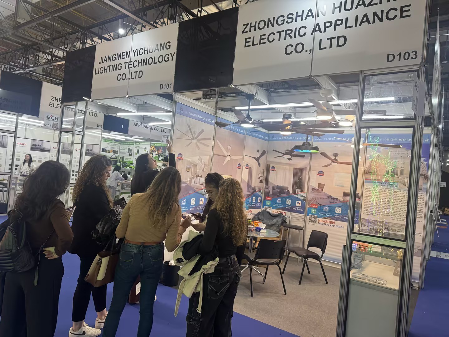 Visitors exploring Huazhen ceiling fan solutions at EXPOLUX 2026